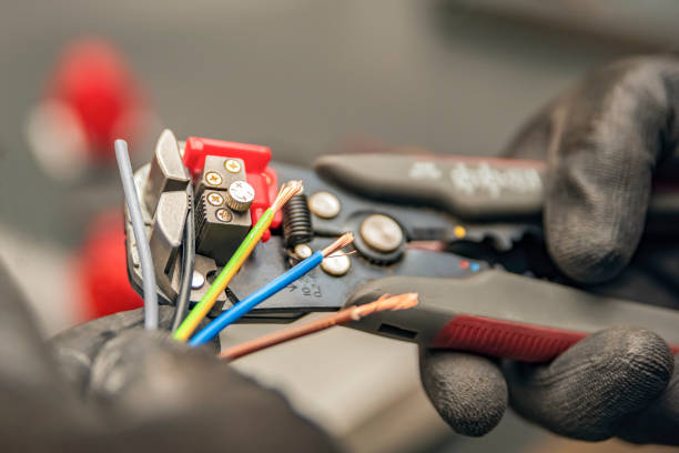 Best Commercial Electrician Services  in Diberville, MS